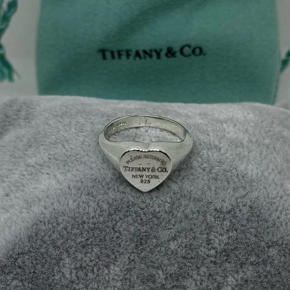 Tiffany & Co. Silver Heart Signet Ring - Picture 15 of 16